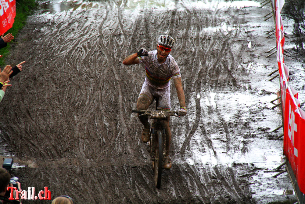 [Bild: nino-schurter-bmc-racing-cup_04-05-2013_eos_3959.jpg]