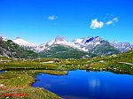 Bergsee beim Aufstieg im Val Maighels Hinten der Oberalppass