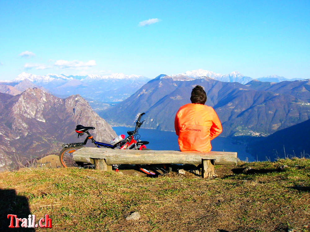 Monte Boglia mit herrlichem Ausblick nach Lugano und Lago di Lugano