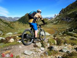 Dateiname=passo-vanit_capanna-leit_21-09-2013_img_4224.jpg
Dateigröße=211KB
Abmessungen: 1000x750
hinzugefügt am: 11. Dezember 2013 passo-vanit_capanna-leit_21-09-2013_img_4224.jpg