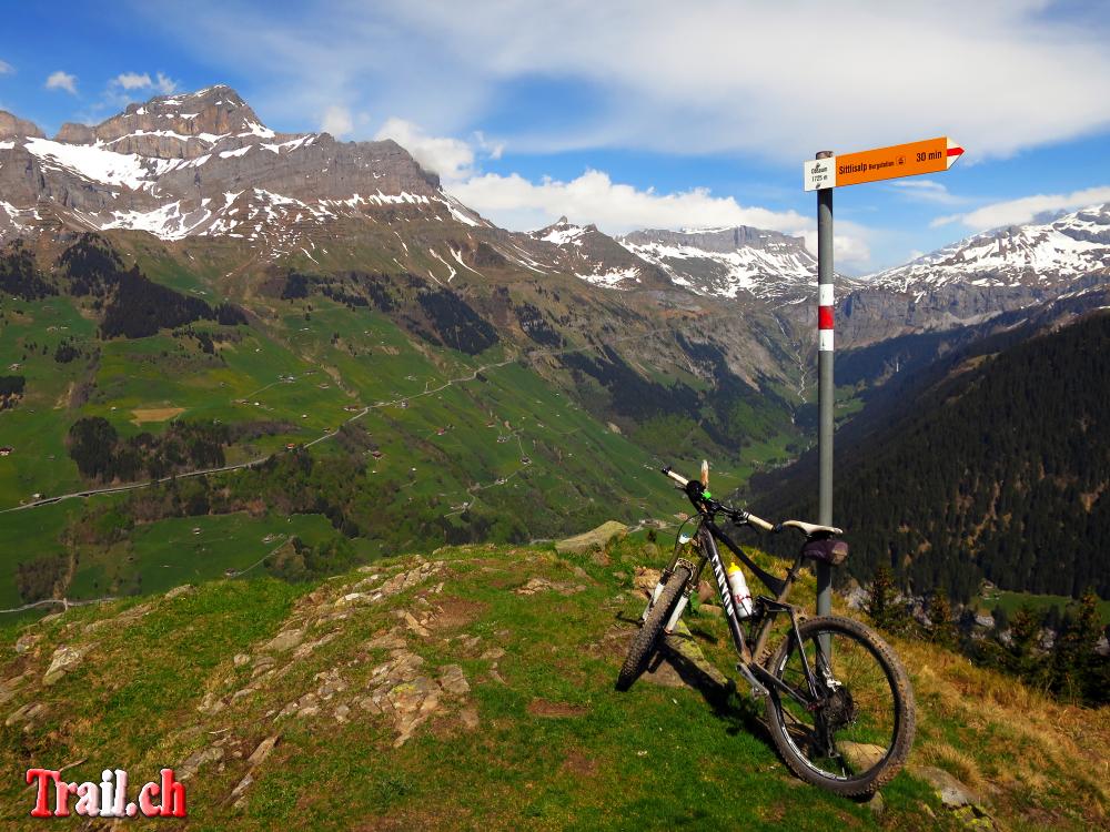 Obsaum Sittlisalp Aussicht übers Schächental zum Klausenpass