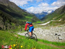 Göscheneralp Wanderweg Abfahrt