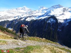 klausenpass-schaechental_22-03-2023_dsc02079.jpg