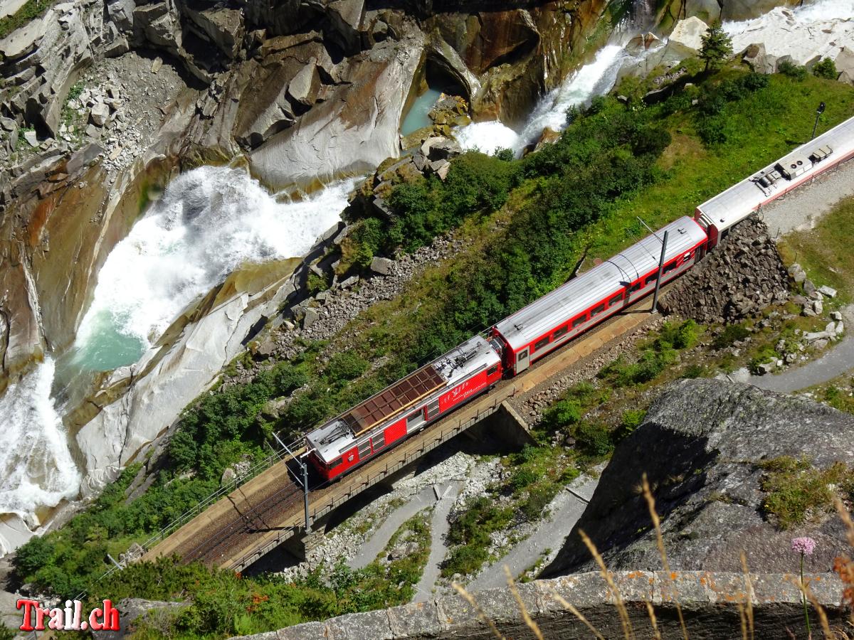 [Bild: matterhorn-gotthard-bahn-schoellenen-urs...c05085.jpg]