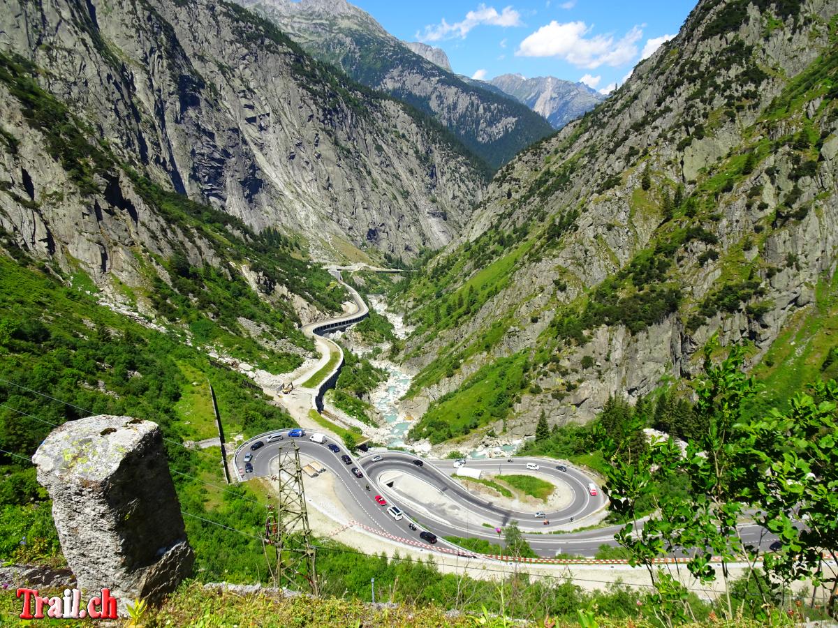 [Bild: schoellenenschlucht-ursenen-hoehenweg_18...c05079.jpg]